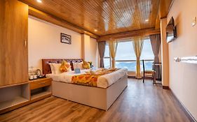 Muscatel Stardust - Chowrasta Mall Road